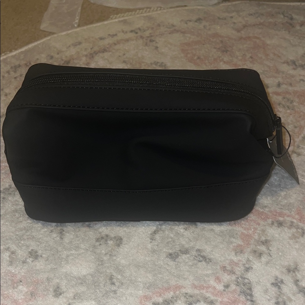 NWT Black Men's toiletry Bag